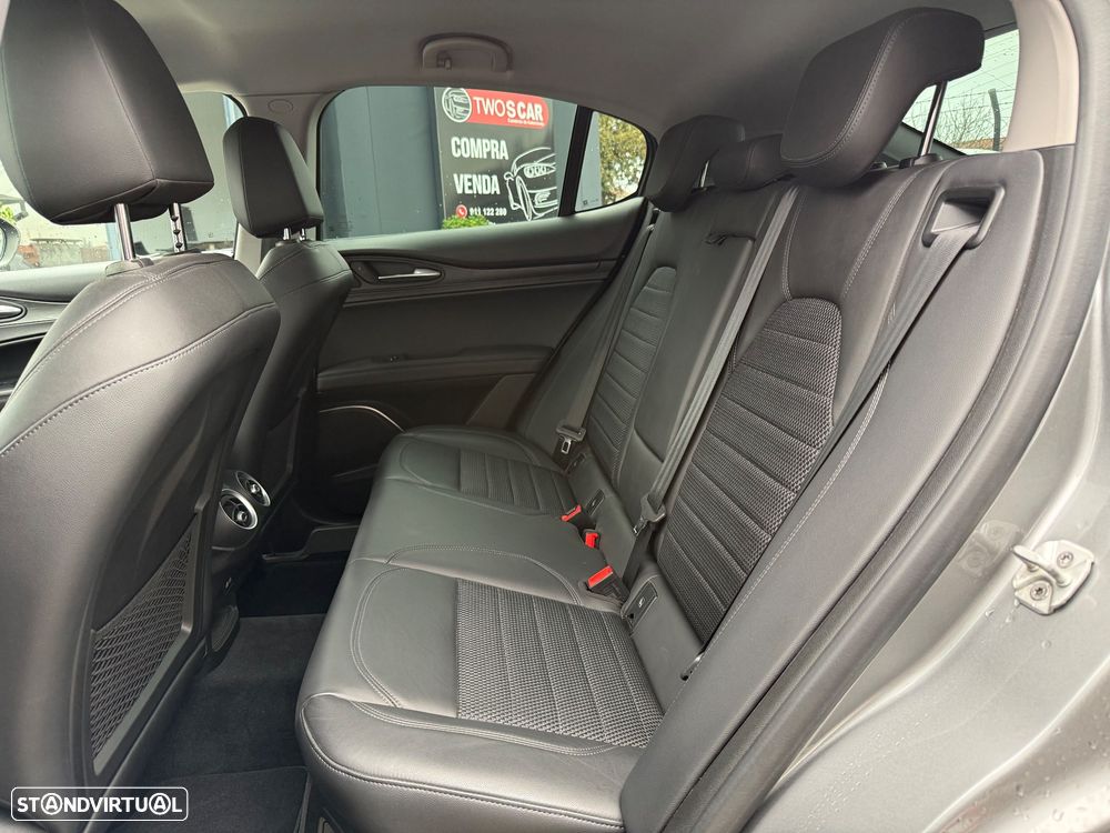 Alfa Romeo Stelvio 2.2 D Super AT8 - 19