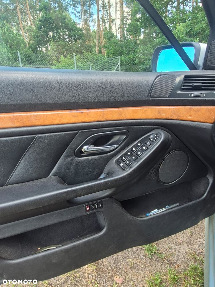BMW Seria 5 - 29