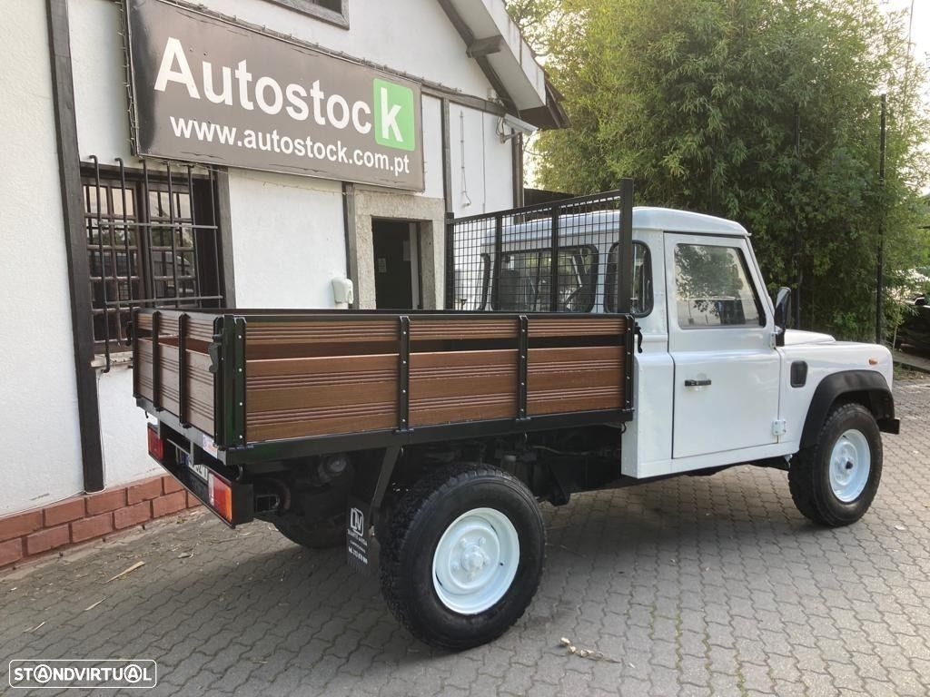 Land Rover Defender - 4