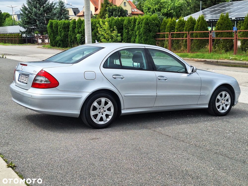 Mercedes-Benz Klasa E 200 CDI Classic DPF - 27