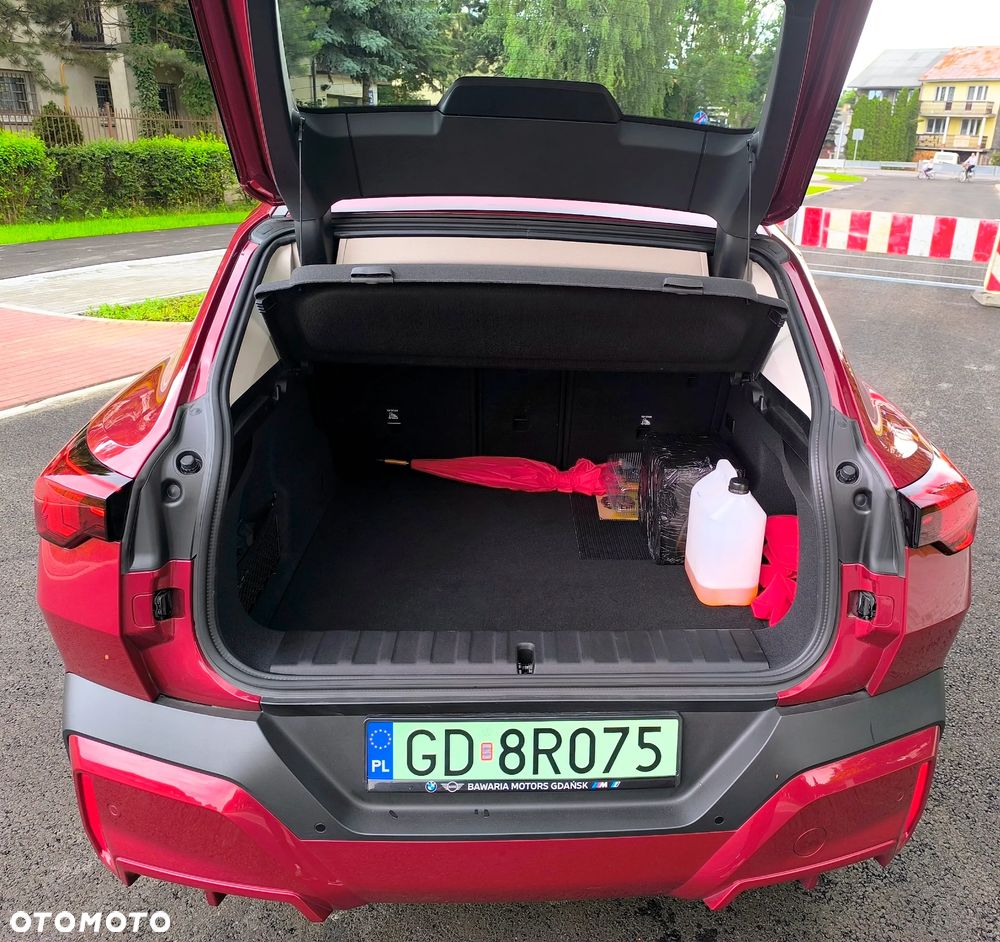 BMW iX2 - 19