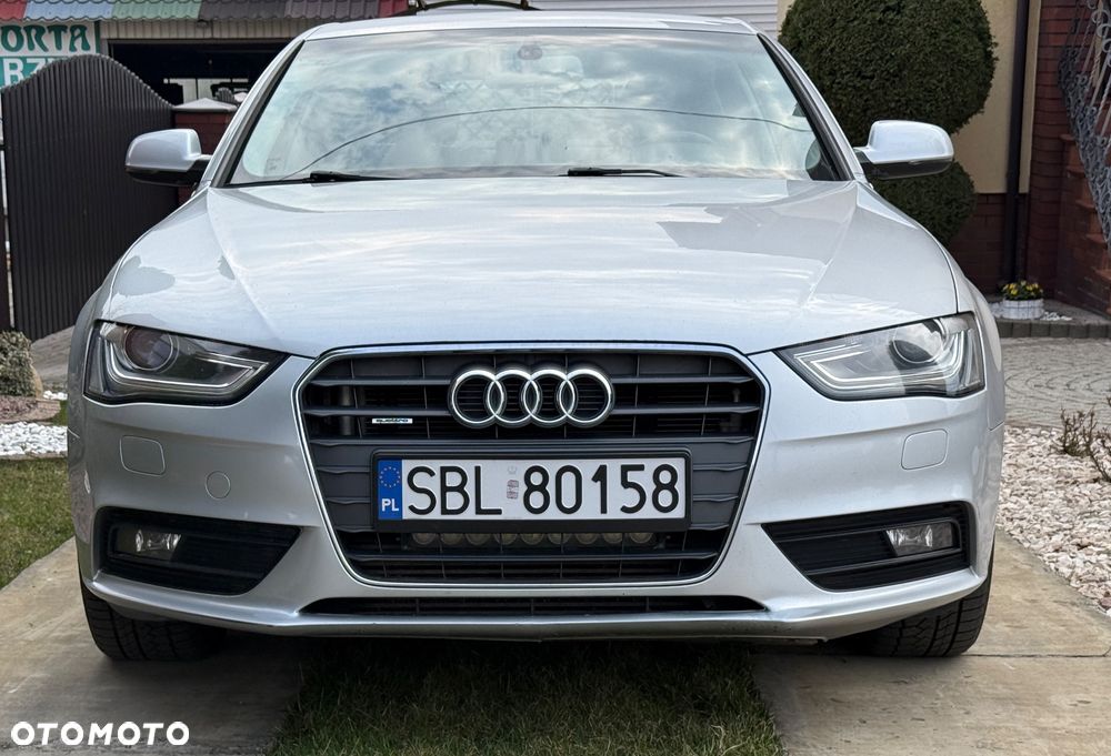 Audi A4 Limousine - 4