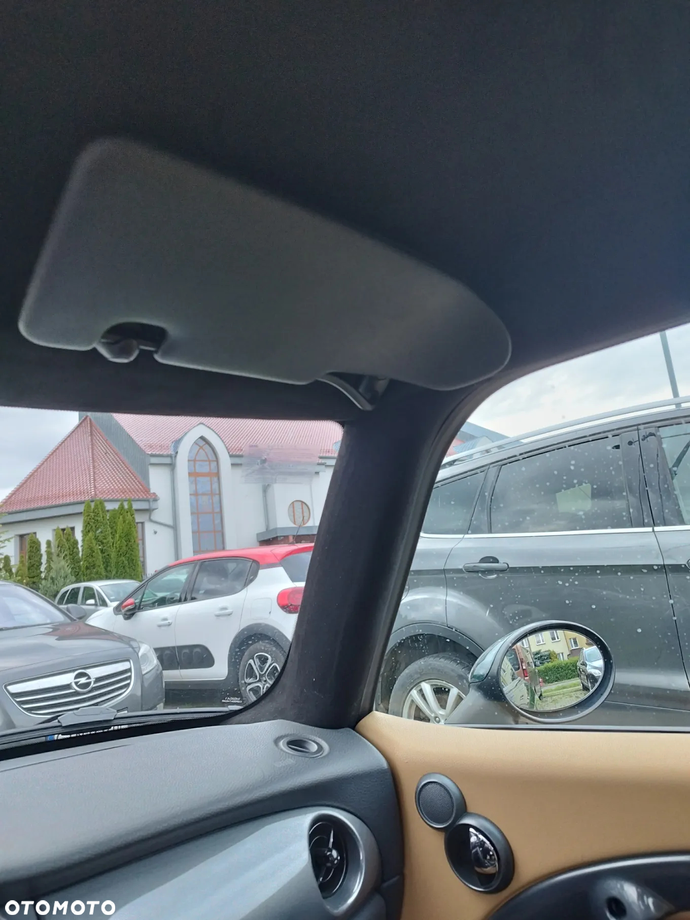 MINI Cooper Standard - 12