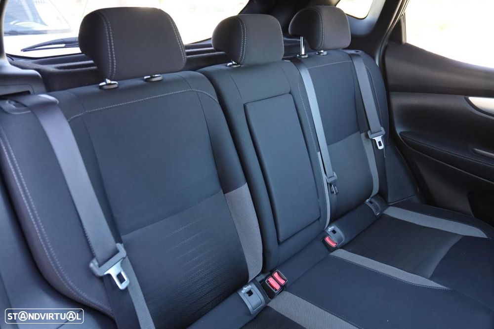 Nissan Qashqai 1.5 dCi N-Connecta Led - 17