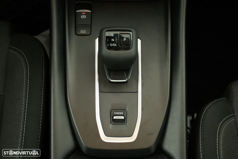 Nissan Qashqai 1.3 DIG-T N-Connecta LED Xtronic - 14