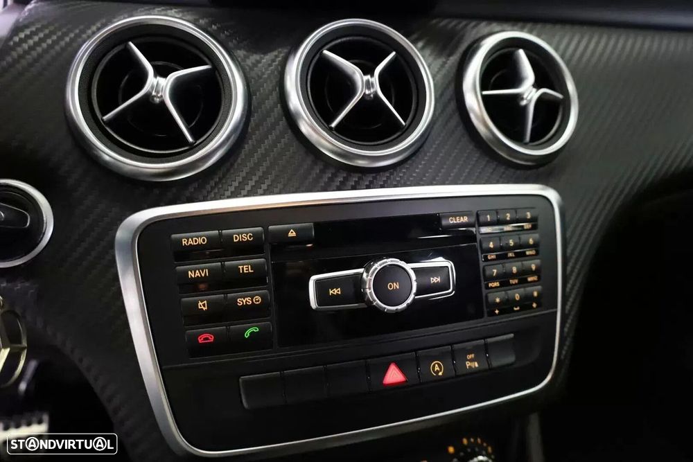 Mercedes-Benz A 200 d AMG Line - 27