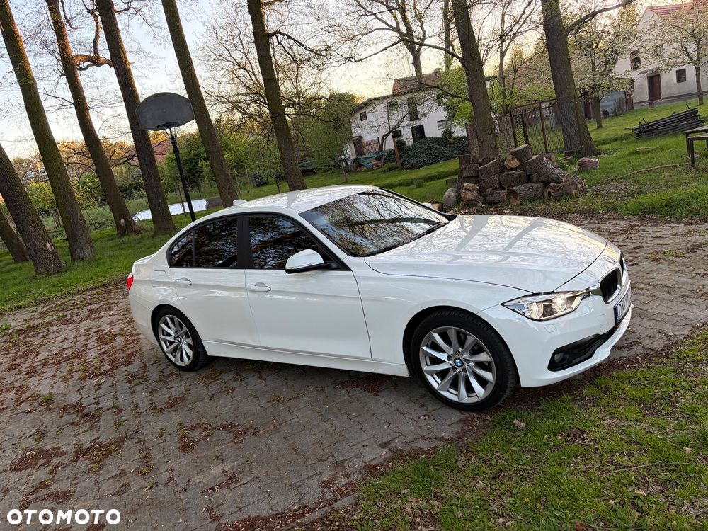BMW Seria 3 316d - 4