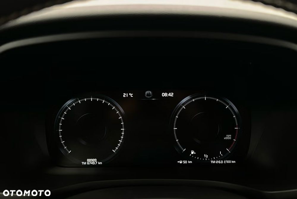 Volvo V60 B4 D R-Design - 14