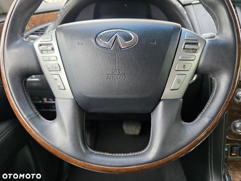 Infiniti QX80 - 19