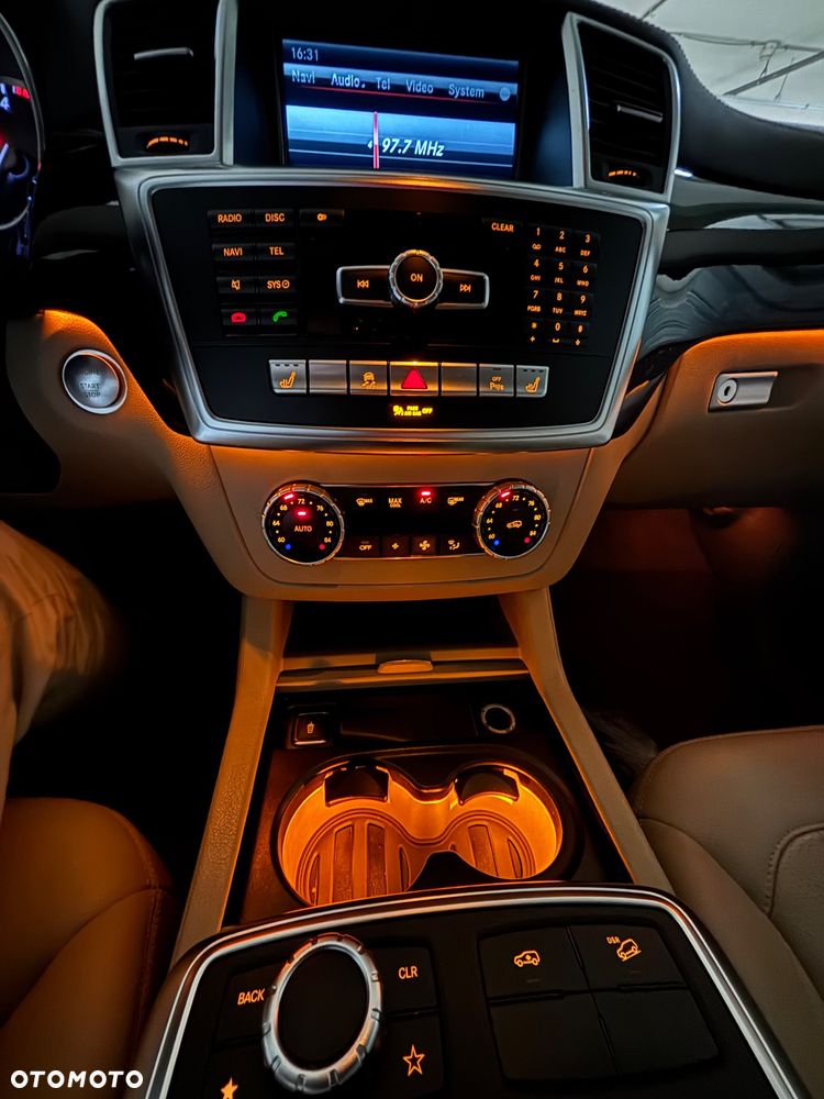 Mercedes-Benz GL 350 BlueTEC 4Matic 7G-TRONIC - 11