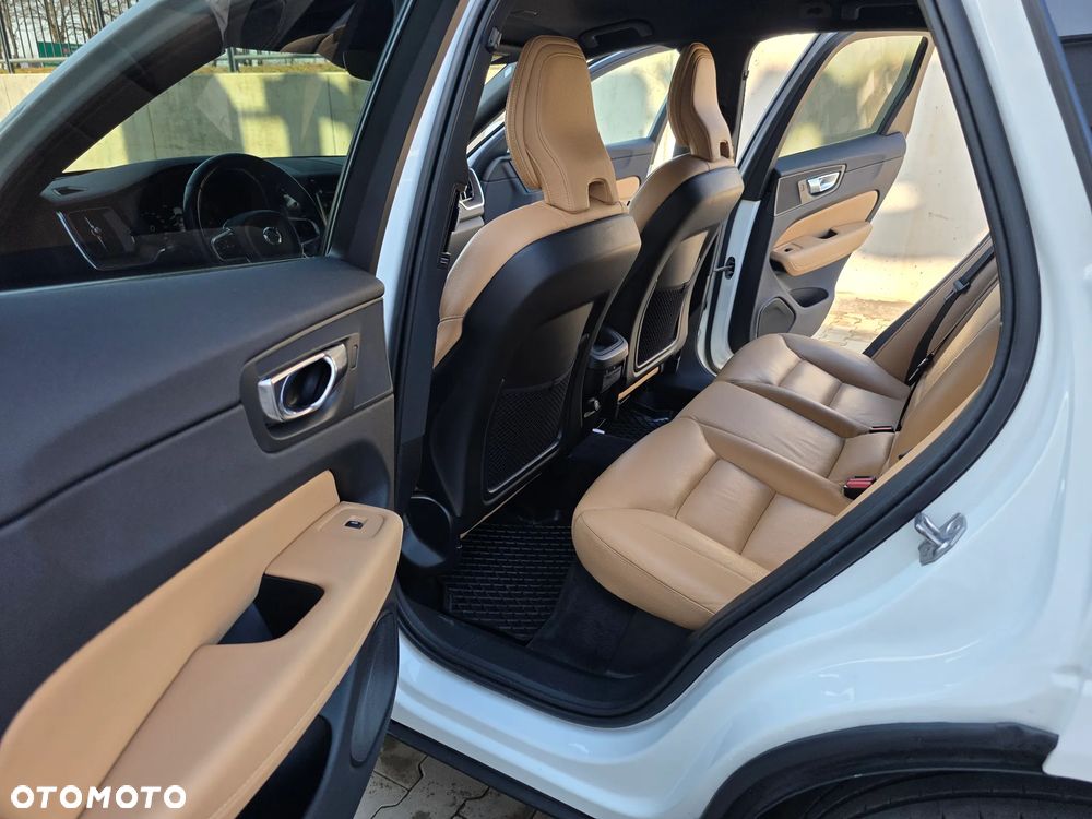 Volvo XC 60 ver-b4-d-awd-inscription - 35