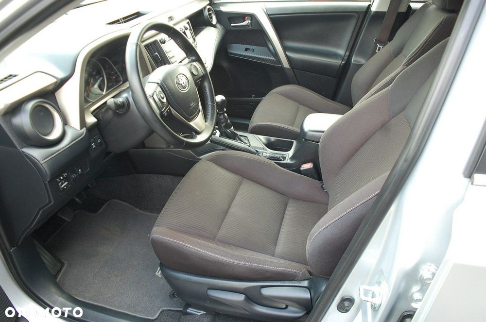 Toyota RAV4 - 5