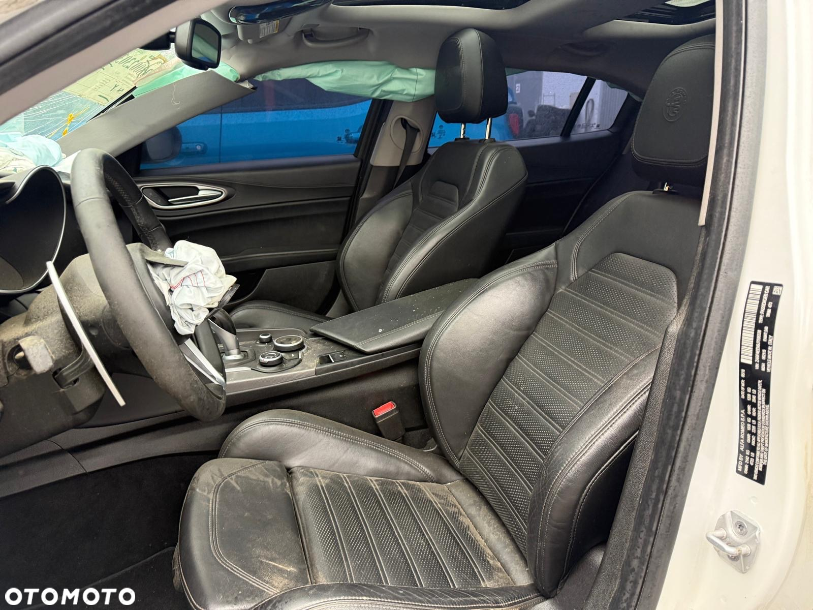 Alfa Romeo Giulia 2.0 Turbo 16V AT8 Veloce - 7