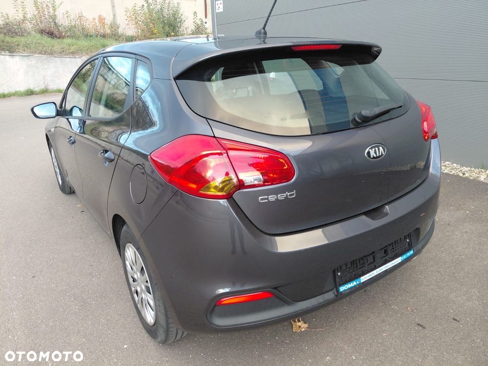 Kia Ceed 1.4 CVVT Dream-Team Edition - 2