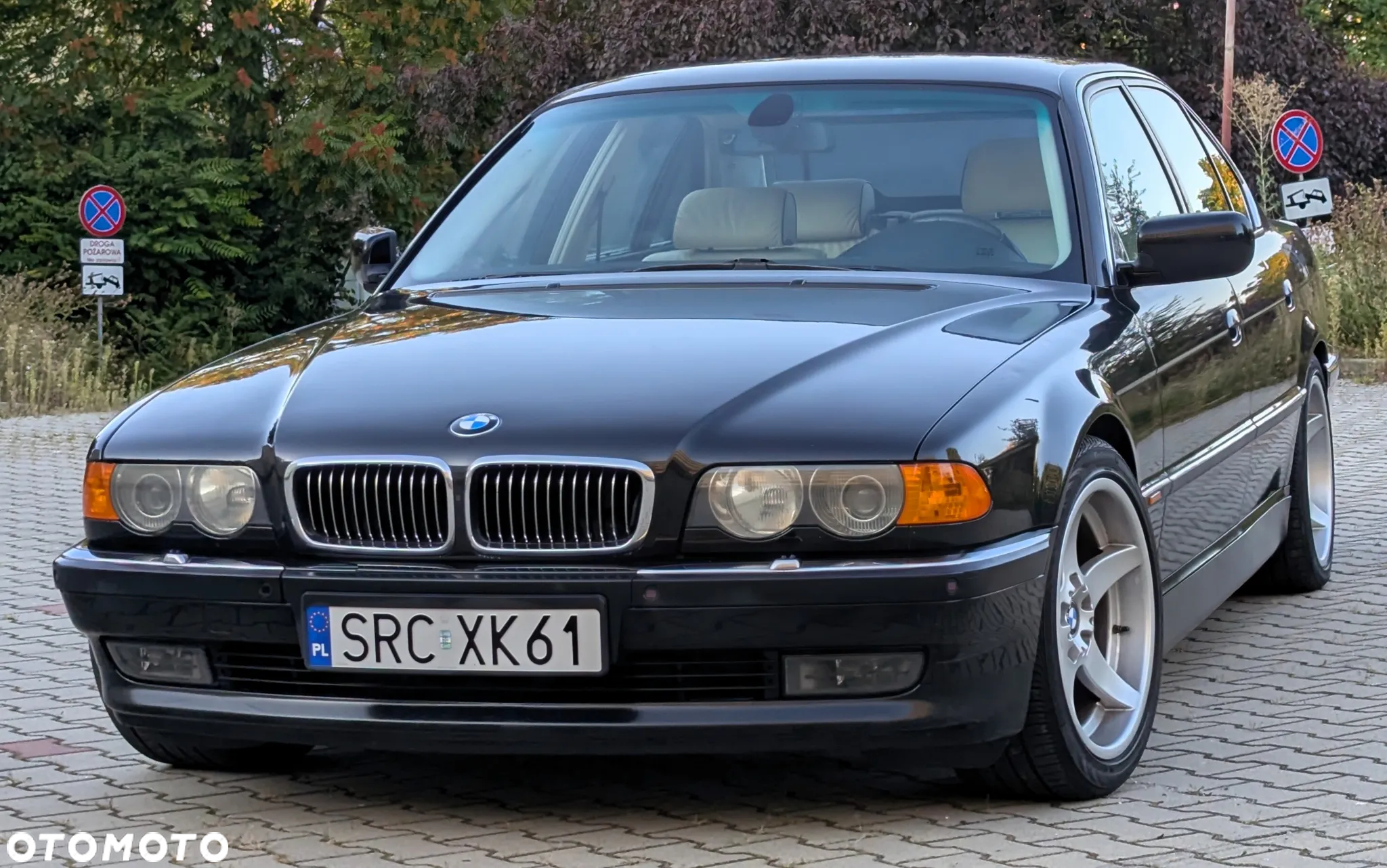 BMW Seria 7 750i - 28