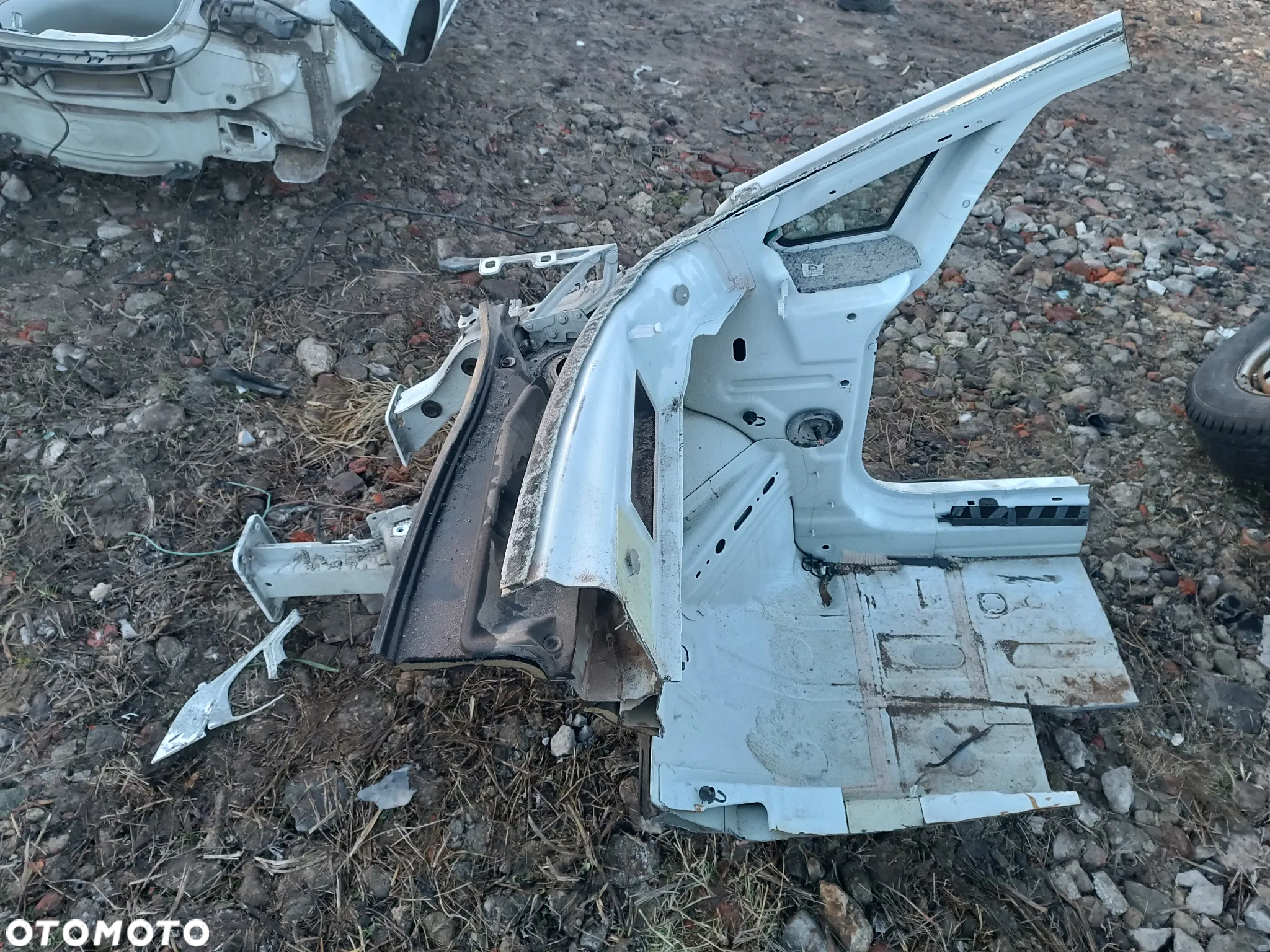 ĆWIARTKA PRAWA PRZÓD PODŁUŻNICA FARTUCH OPEL CORSA E - 3