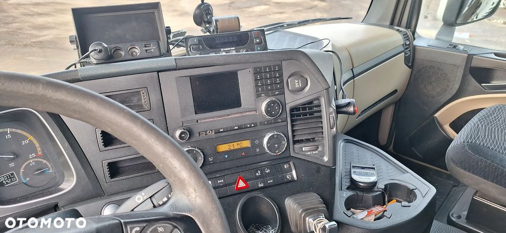 Mercedes-Benz ACTROS - 9