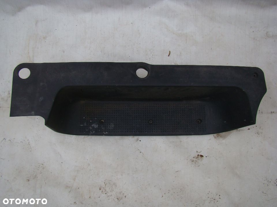 Schodek prawy podest osłona stopnia plastik Opel Vivaro Renault Trafic EU - 2