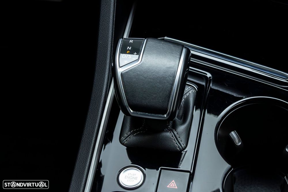 VW Touareg 3.0 TDI V6 R-Line - 21