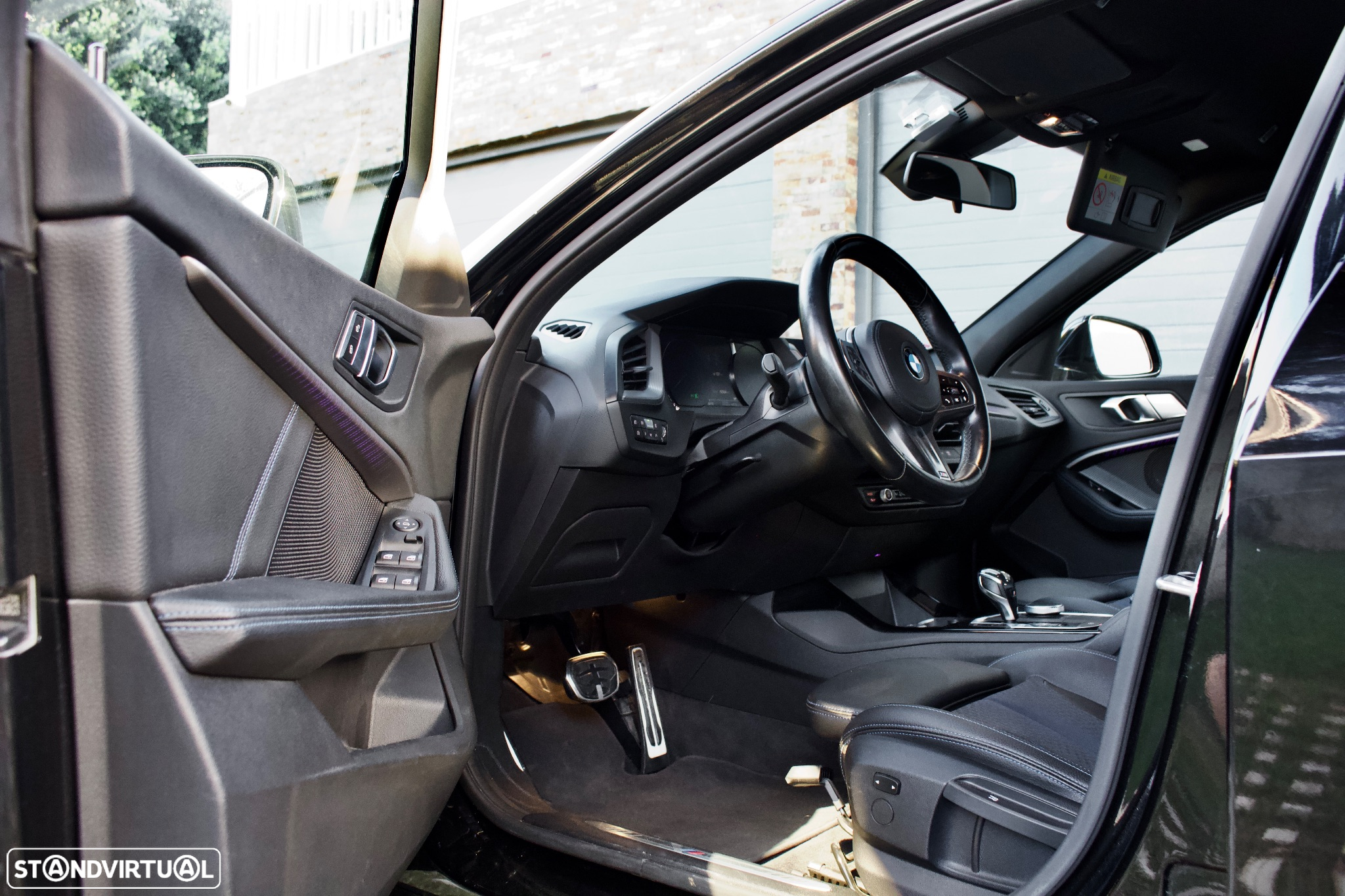 BMW 118 i Pack Desportivo M Auto - 27