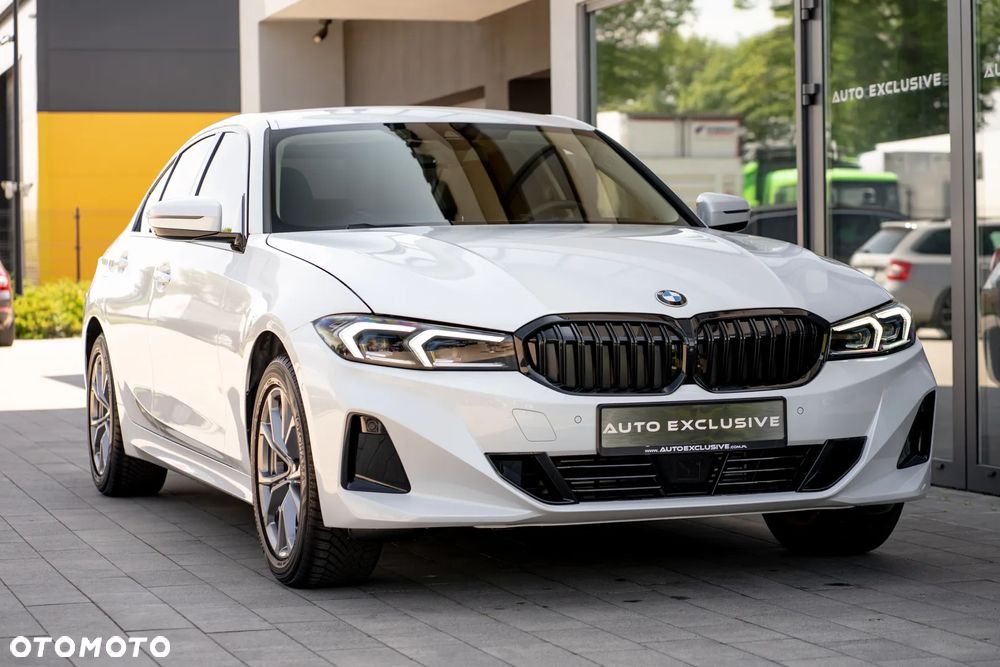 BMW Seria 3 320i Luxury Line - 15