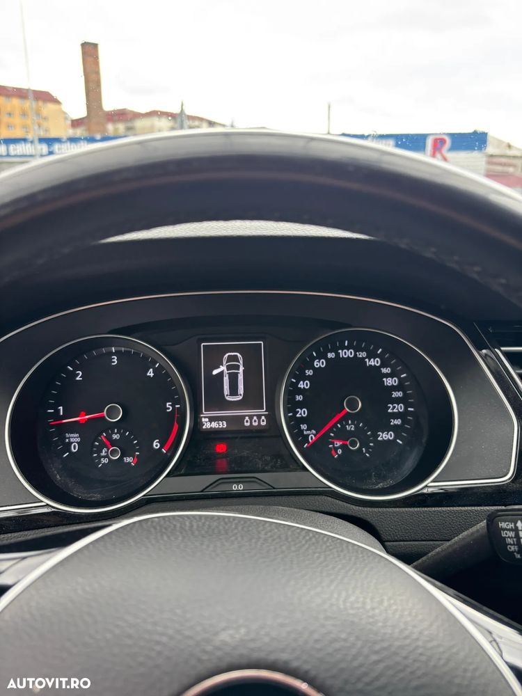 Volkswagen Passat 2.0 TDI DSG (BlueMotion Technology) Trendline - 4