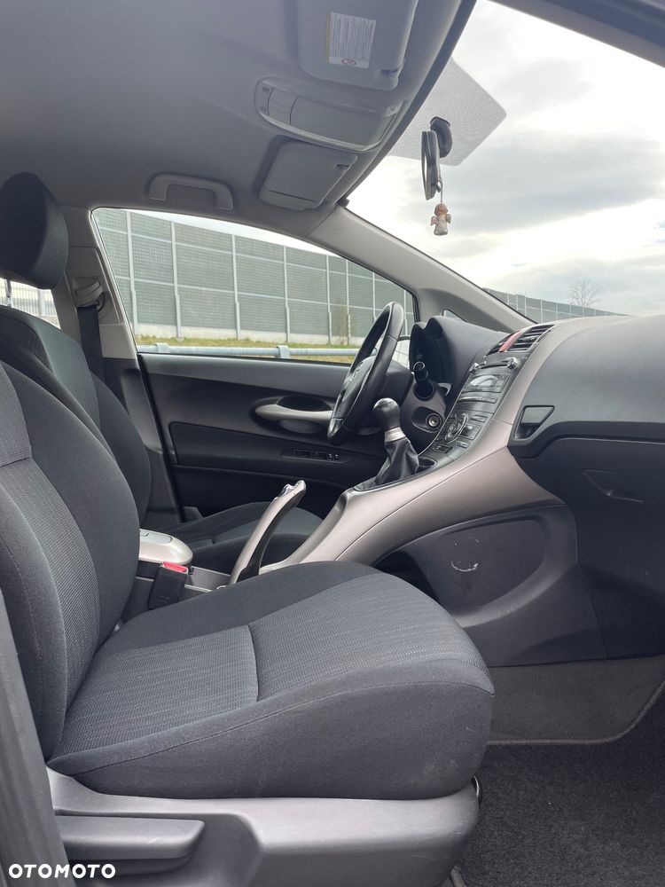 Toyota Auris - 22