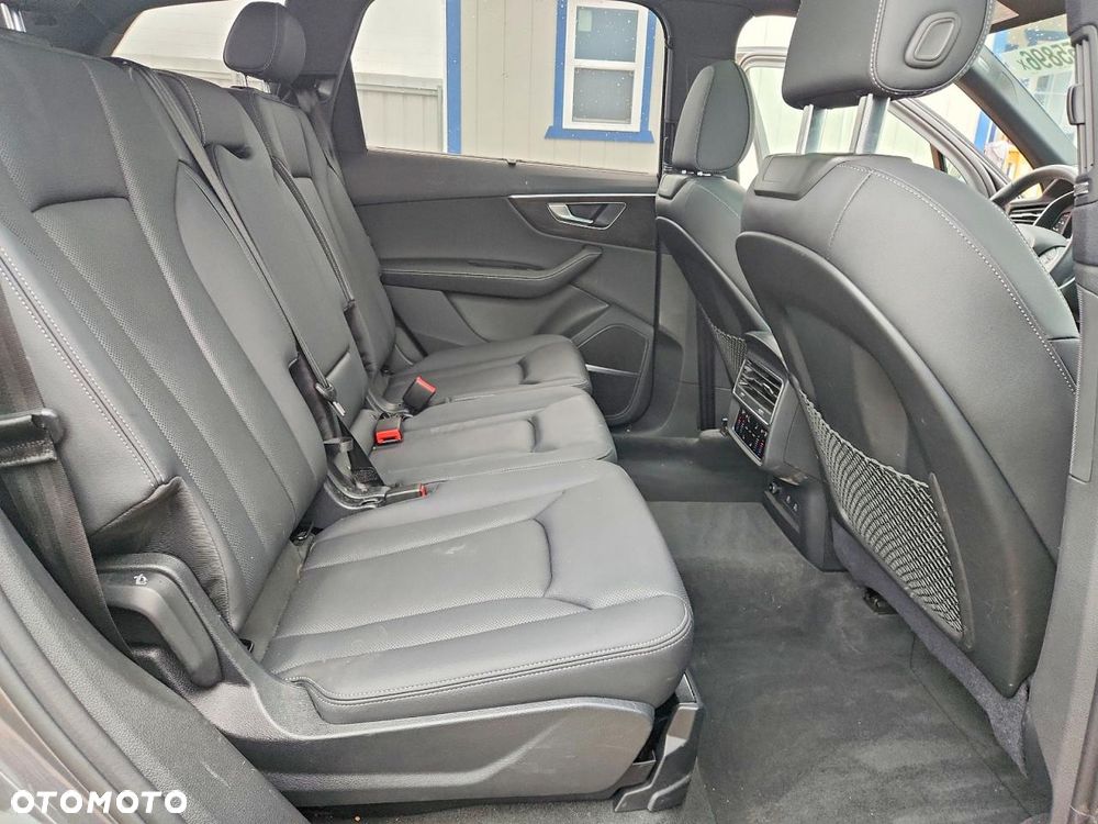 Audi Q7 - 12