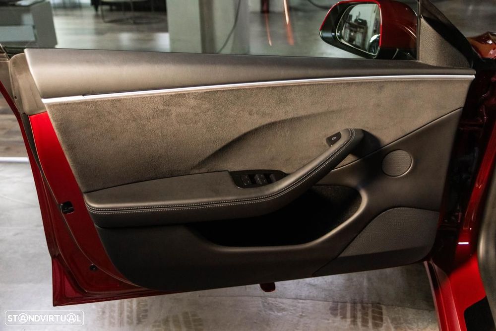 Tesla Model 3 Long Range Tração Integral - 37