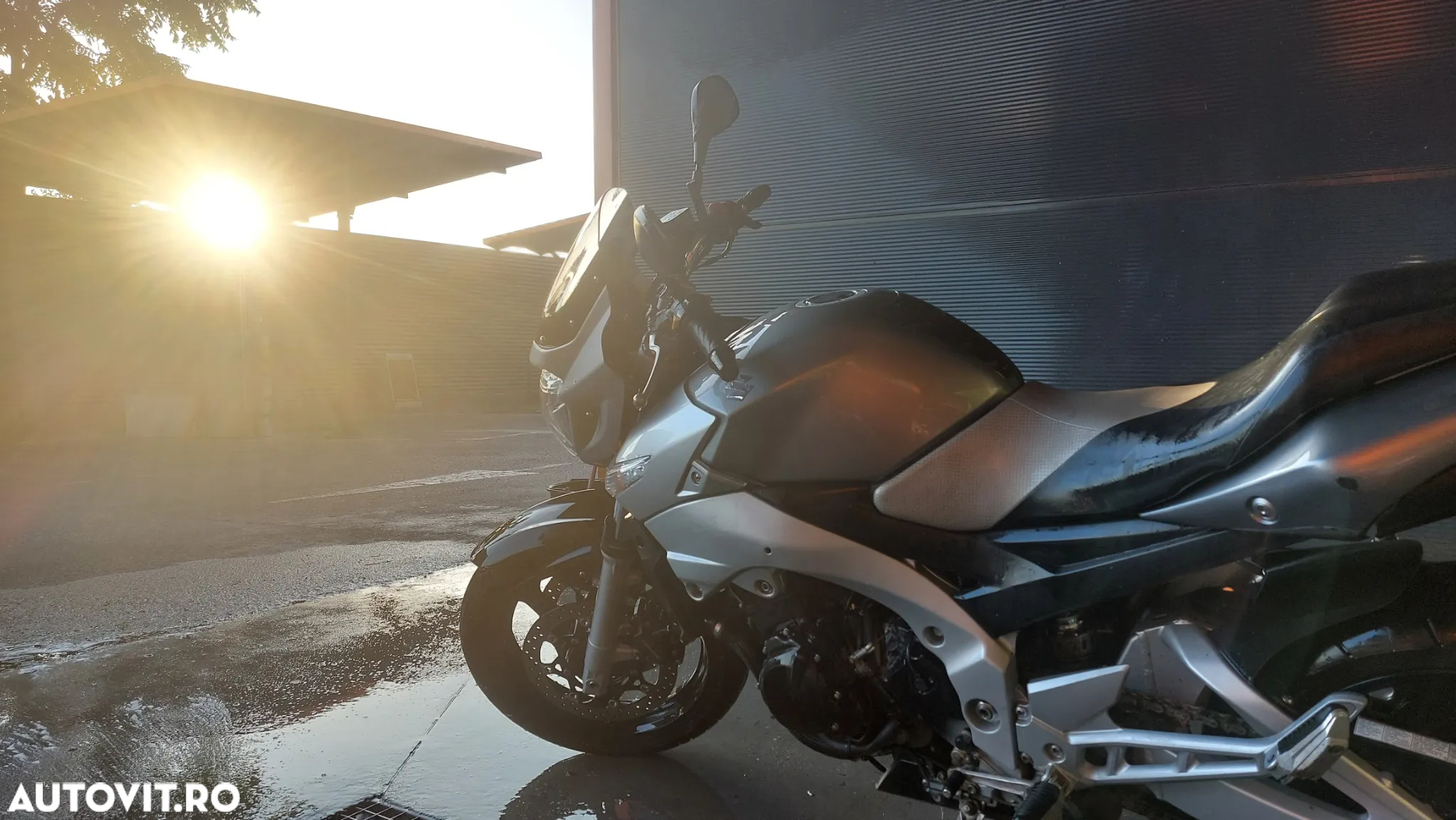 Suzuki GSR 600 - 3