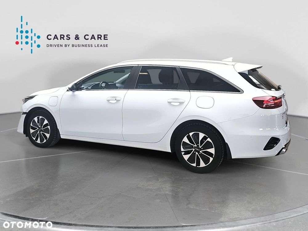 Kia Ceed 1.6 GDI PHEV L DCT - 29