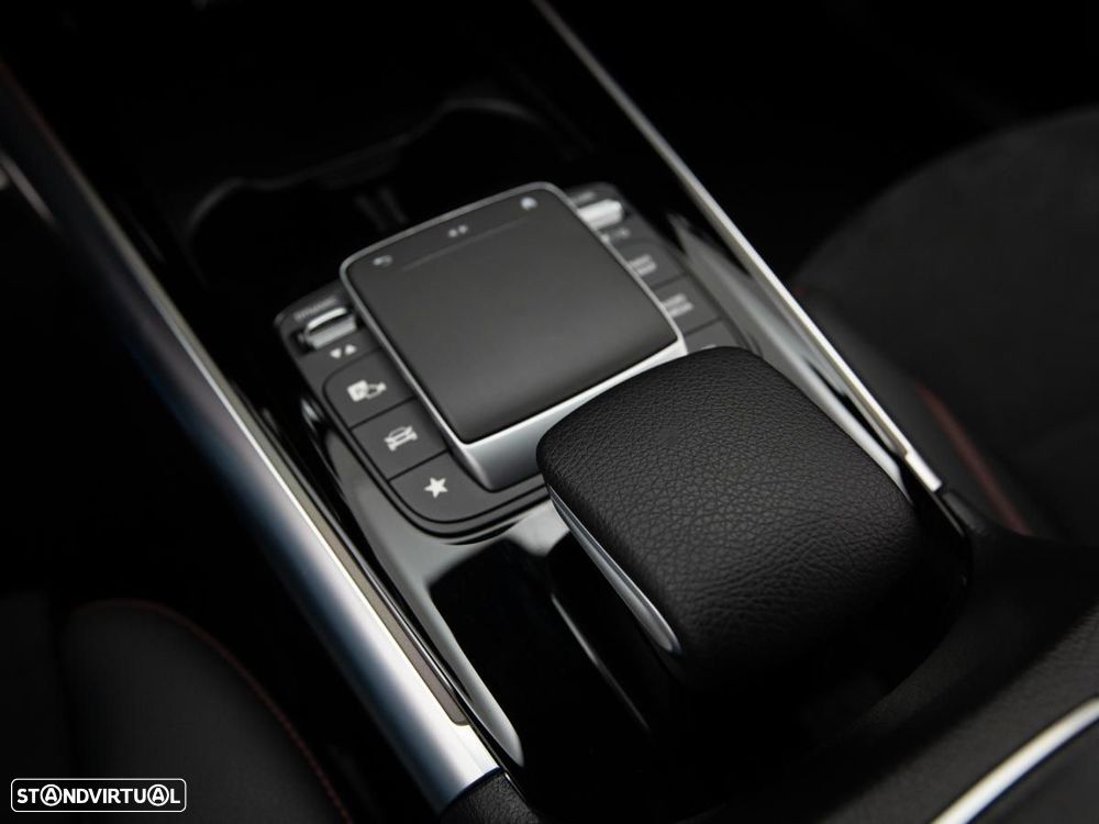 Mercedes-Benz GLA 250 e 8G-DCT AMG Line - 23