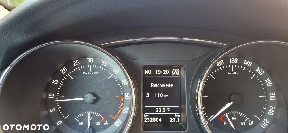 Skoda Superb 2.0 TDI DSG Exclusive - 10