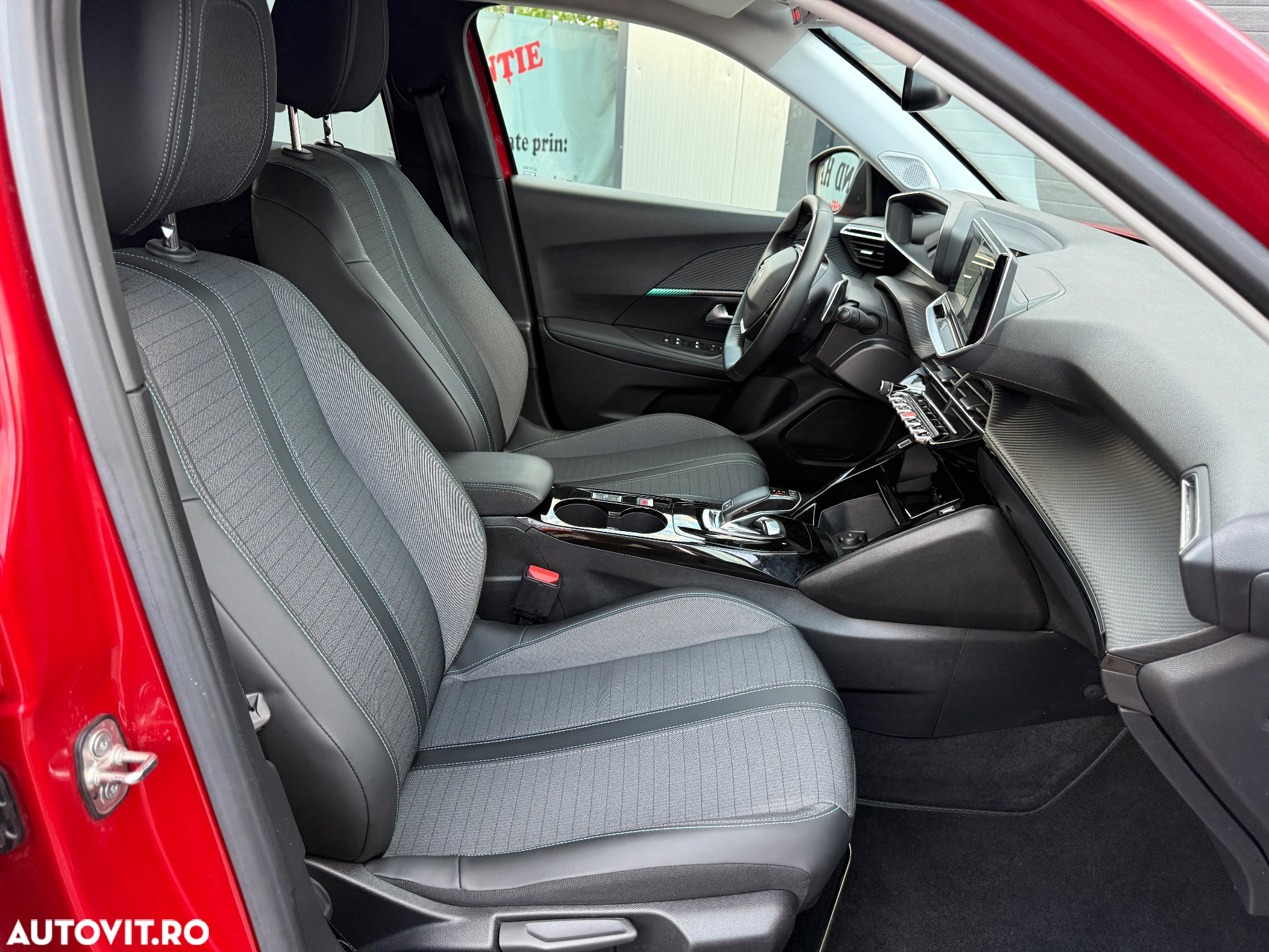 Peugeot 2008 PureTech 130 EAT8 Allure Pack - 6