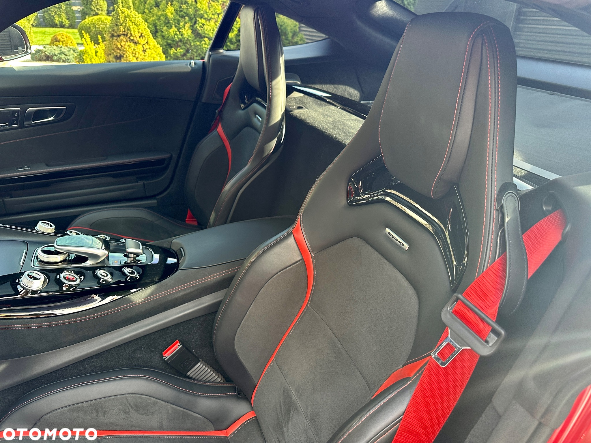 Mercedes-Benz AMG GT S - 13