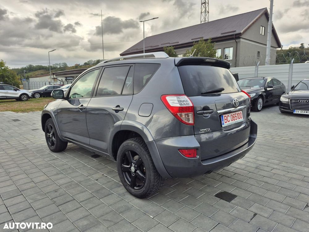 Toyota RAV4 - 3
