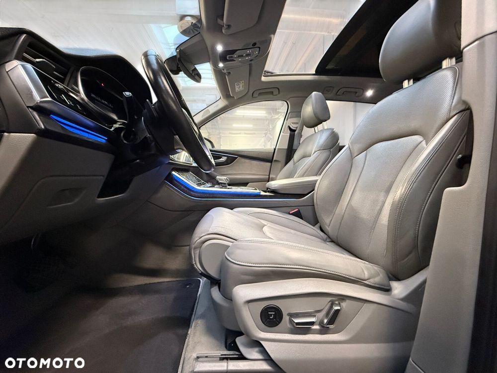 Audi Q7 - 21