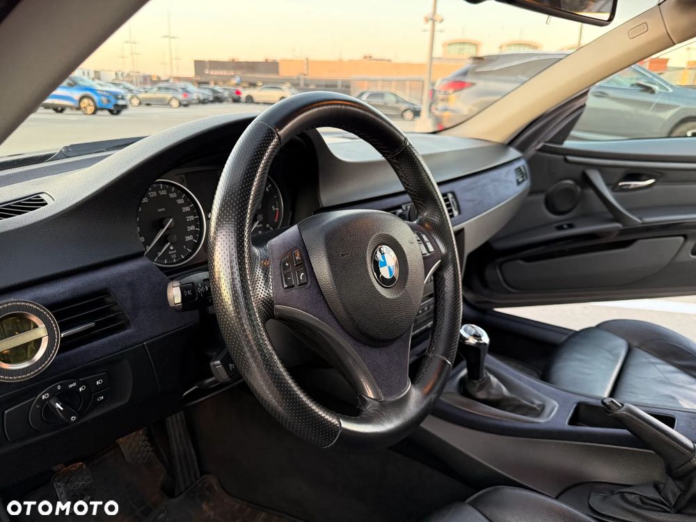 BMW Seria 3 320d - 11