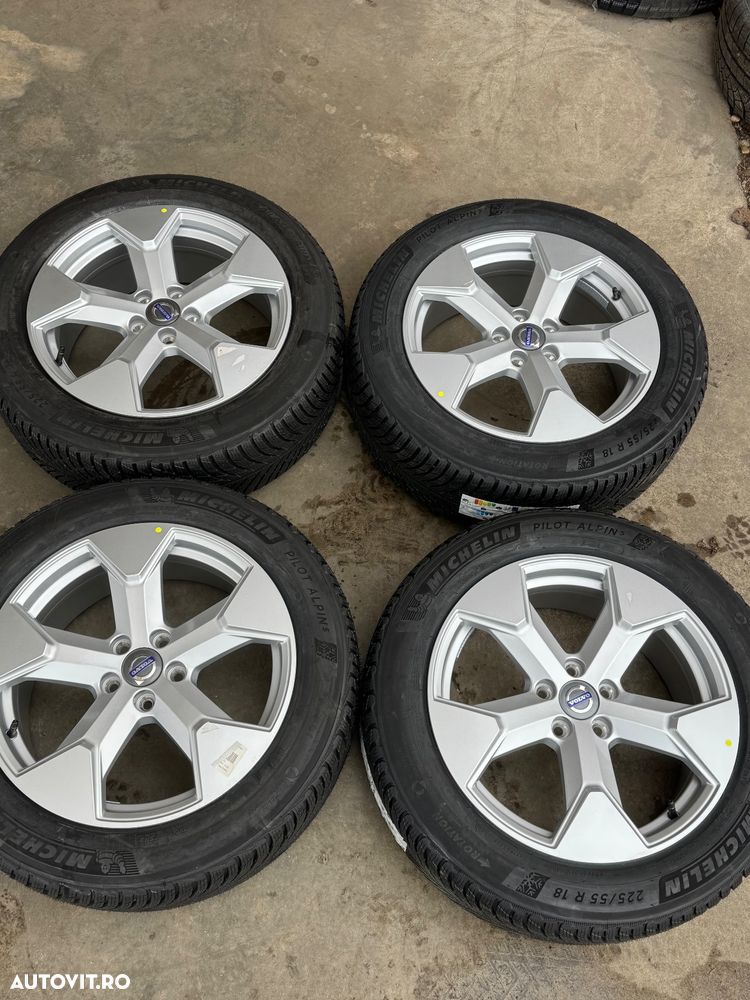 Vând jante aliaj originale Volvo XC40 pe 18” cu anvelope Michelin de iarnă noi - 1