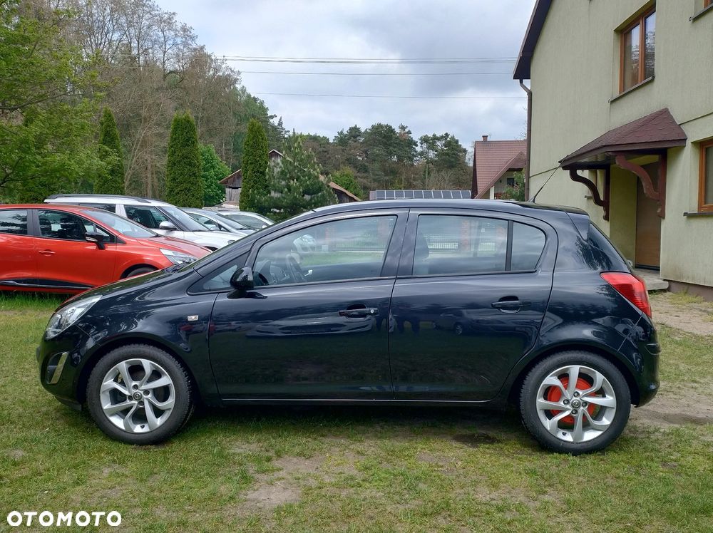 Opel Corsa 1.4 16V Cosmo - 10