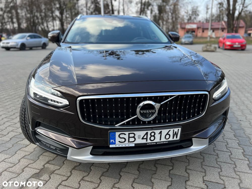 Volvo V90 Cross Country - 9