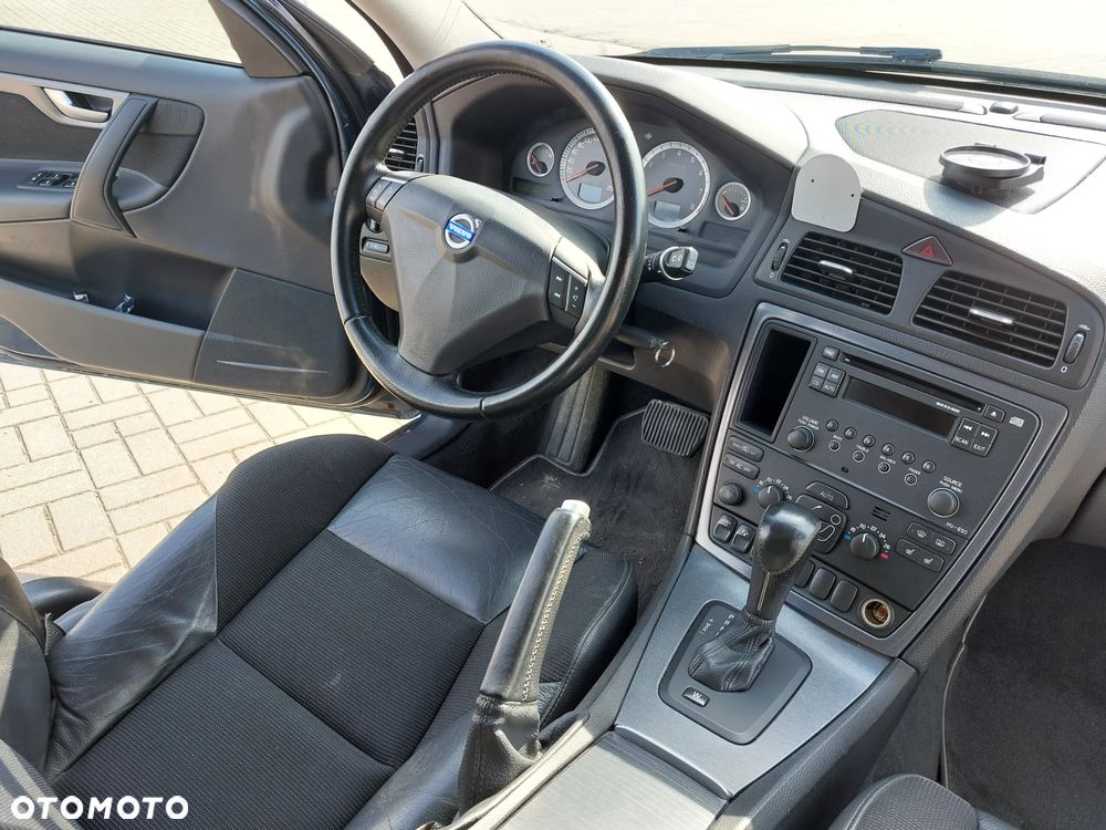 Volvo V70 2.5T AWD Summum - 17