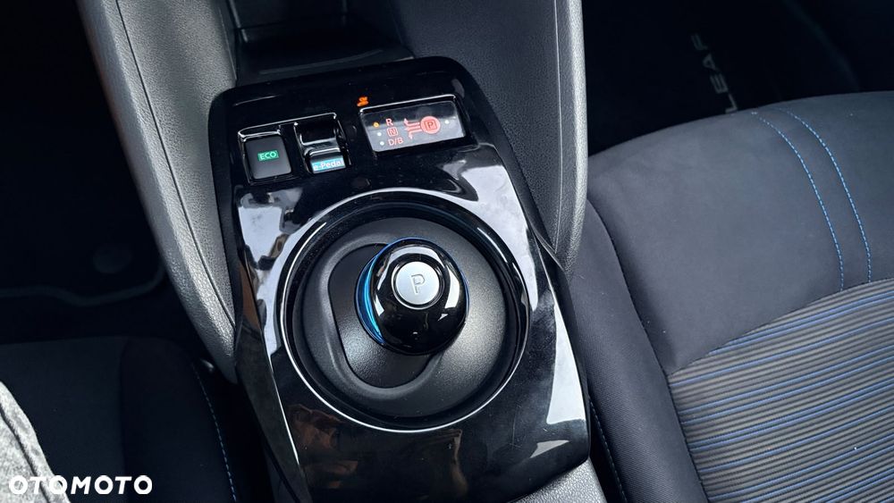 Nissan Leaf 40kWh N-Connecta - 5