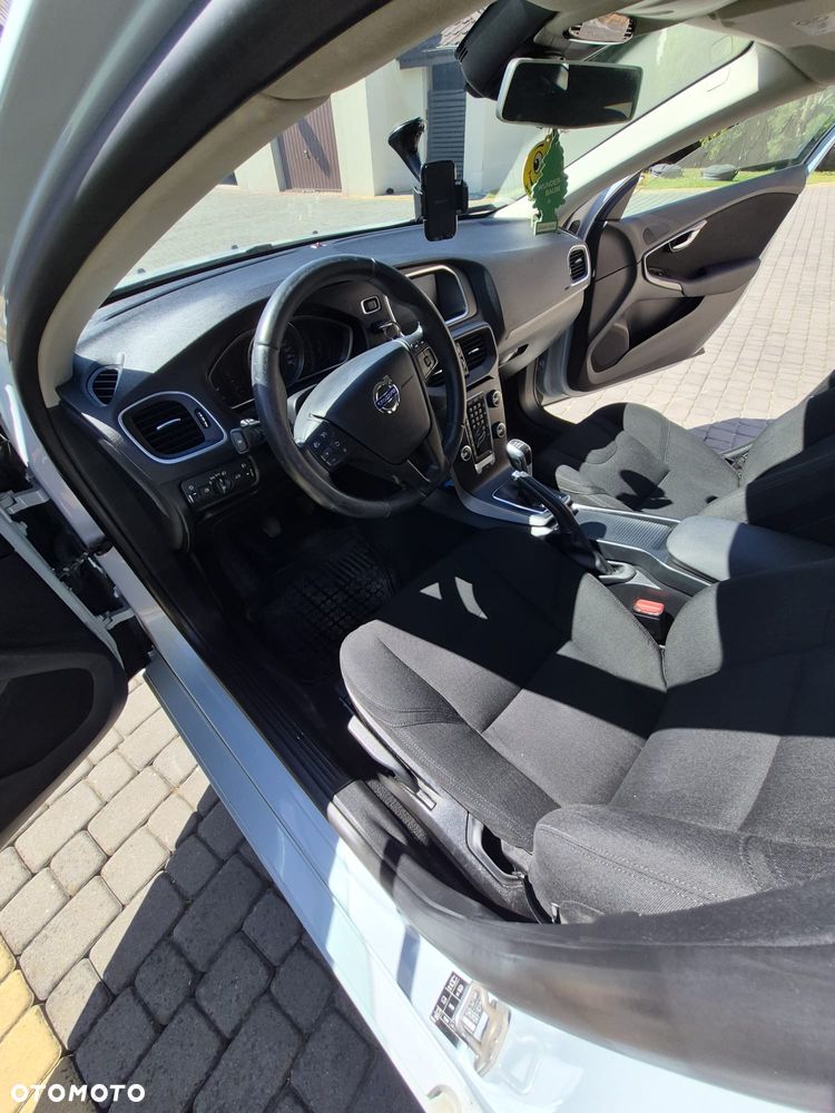 Volvo V40 D2 Drive-E Momentum - 14