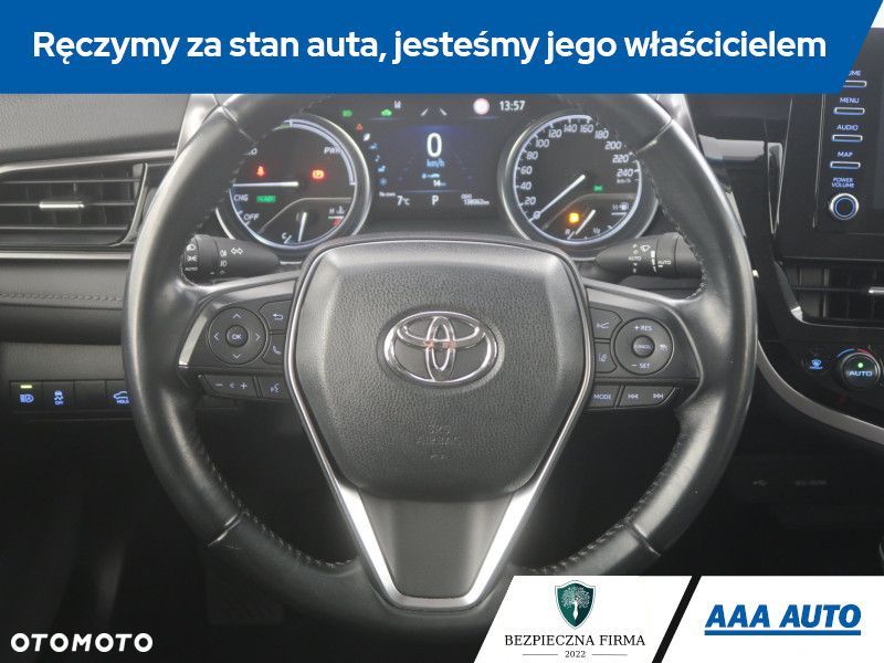 Toyota Camry - 17