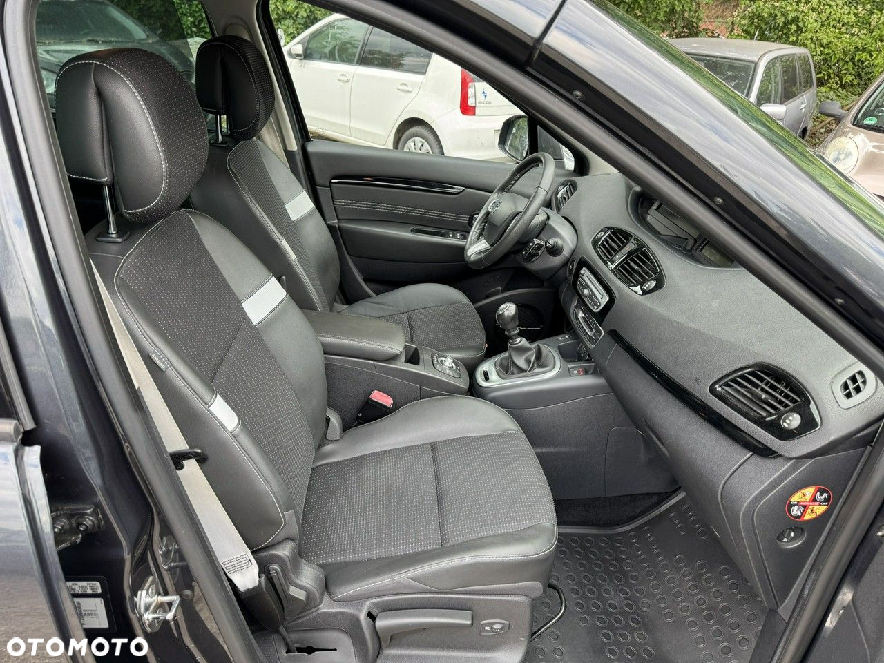 Renault Scenic - 15