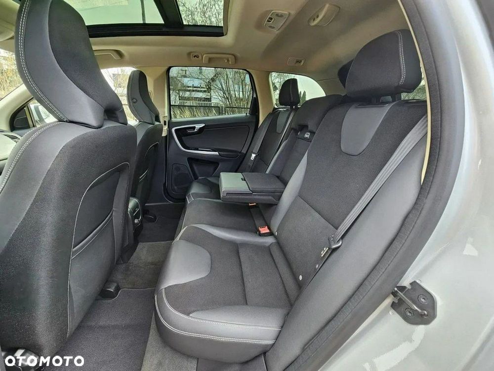 Volvo XC 60 D3 Momentum - 14