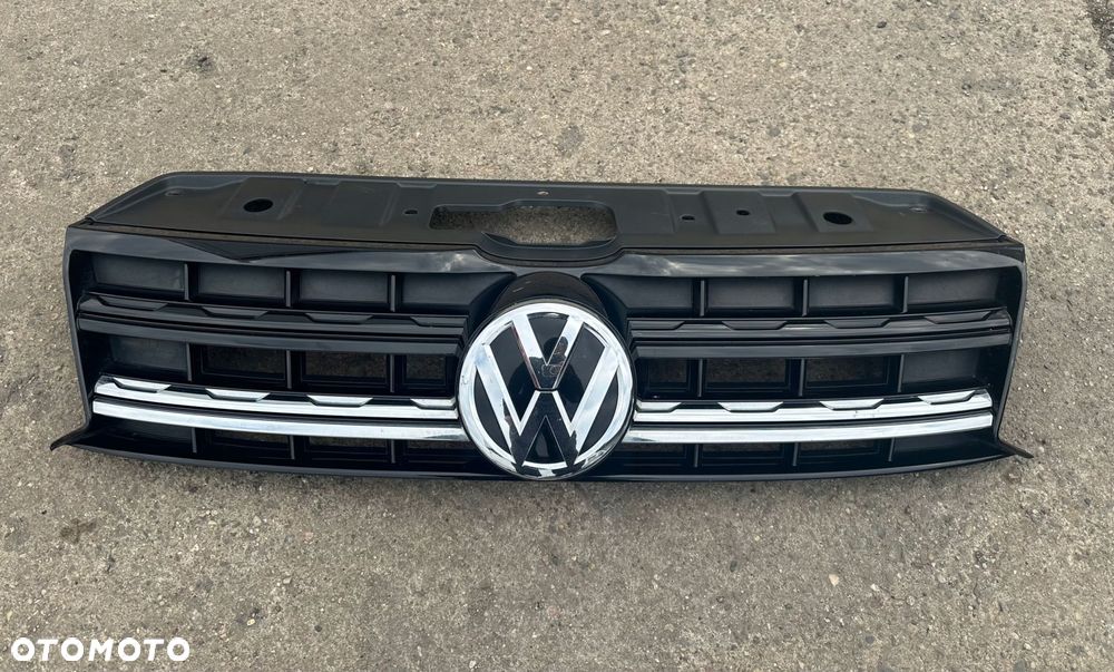 vw amarok 2h6 atrapa grill zderzaka 2h6853653 - 1