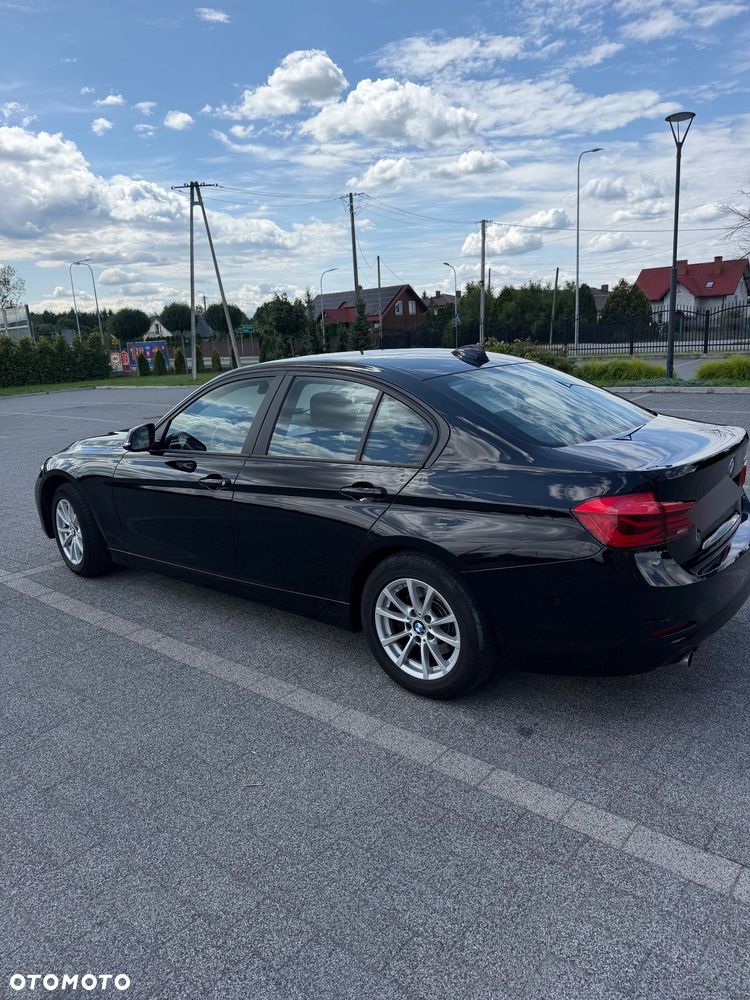 BMW Seria 3 318i - 7
