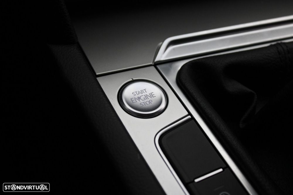 VW Passat Variant 1.6 TDI Confortline - 20